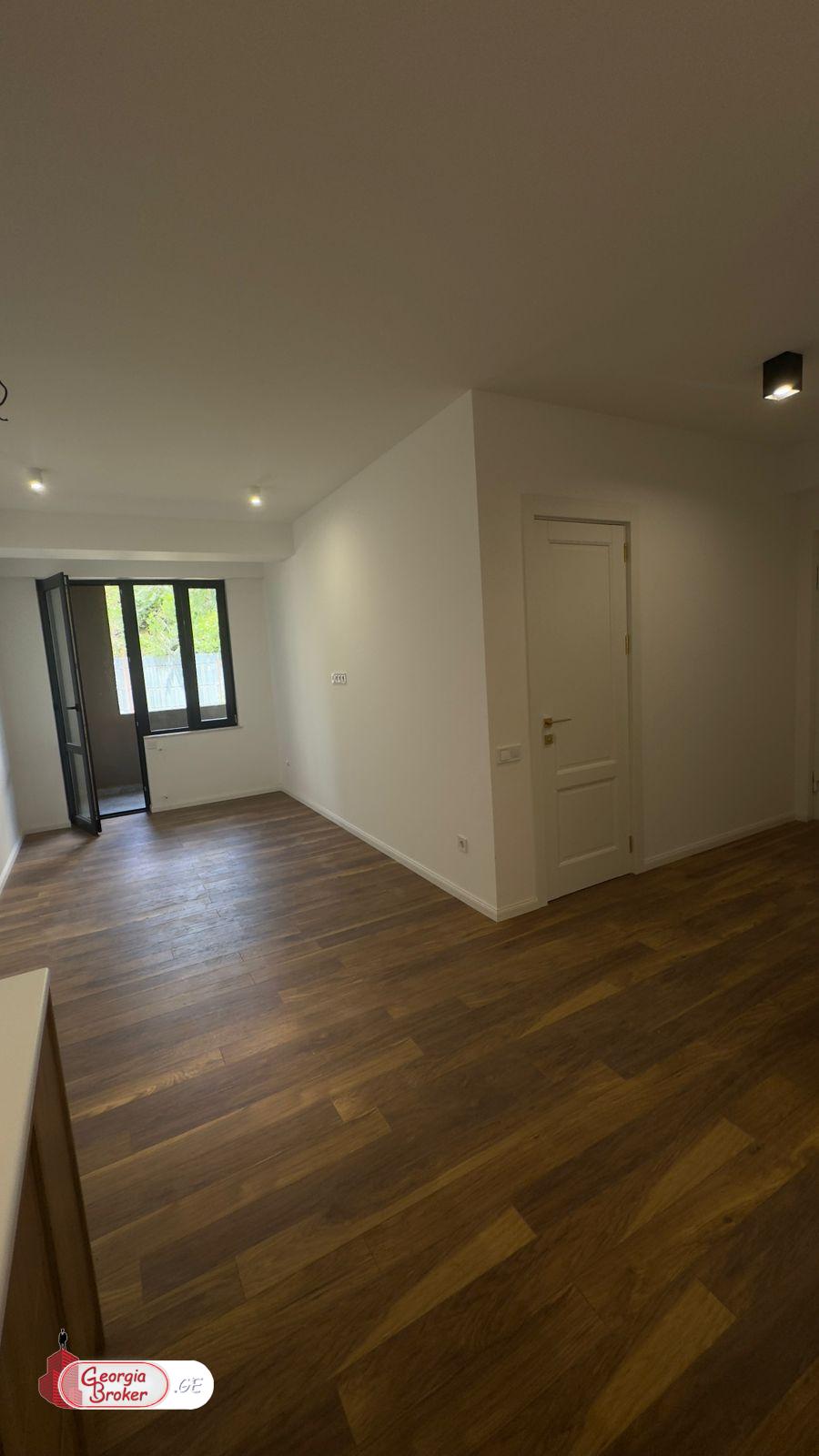 nearly repaired 2-room apartment for sale